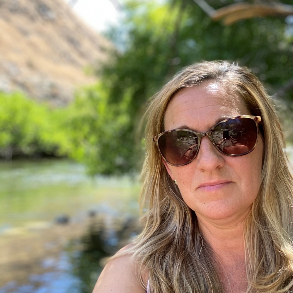 Meet your Posher, Jonella